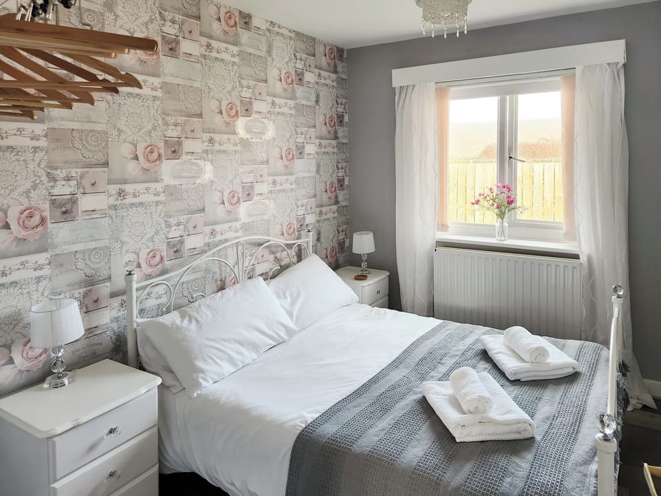 Charming double bedroom | Little Tern, Beadnell, near Seahouses