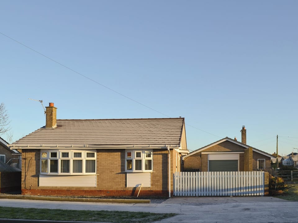 Attractive holiday home with off street parking | Little Tern, Beadnell, near Seahouses