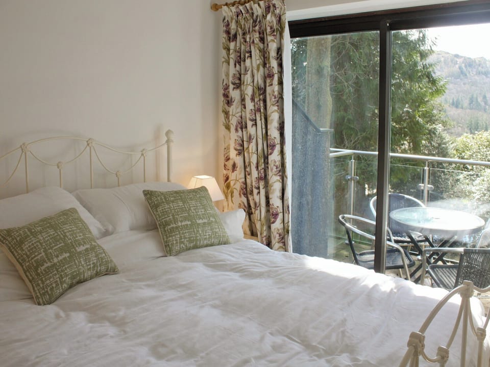 Comfortable double bedroom | Tarnside, Skelwith Bridge, Ambleside