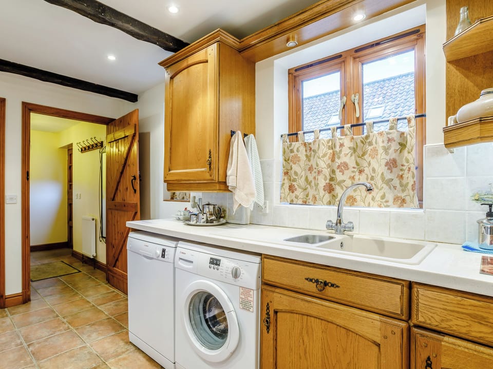 Kitchen | Archway Barn - Thorpland Manor Barns, Runcton Holme