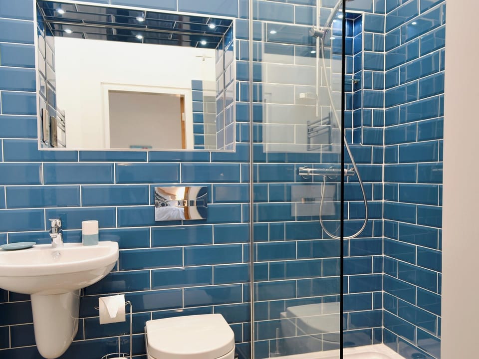 En-suite shower room | Bluebell Barn, Dunnington, near York