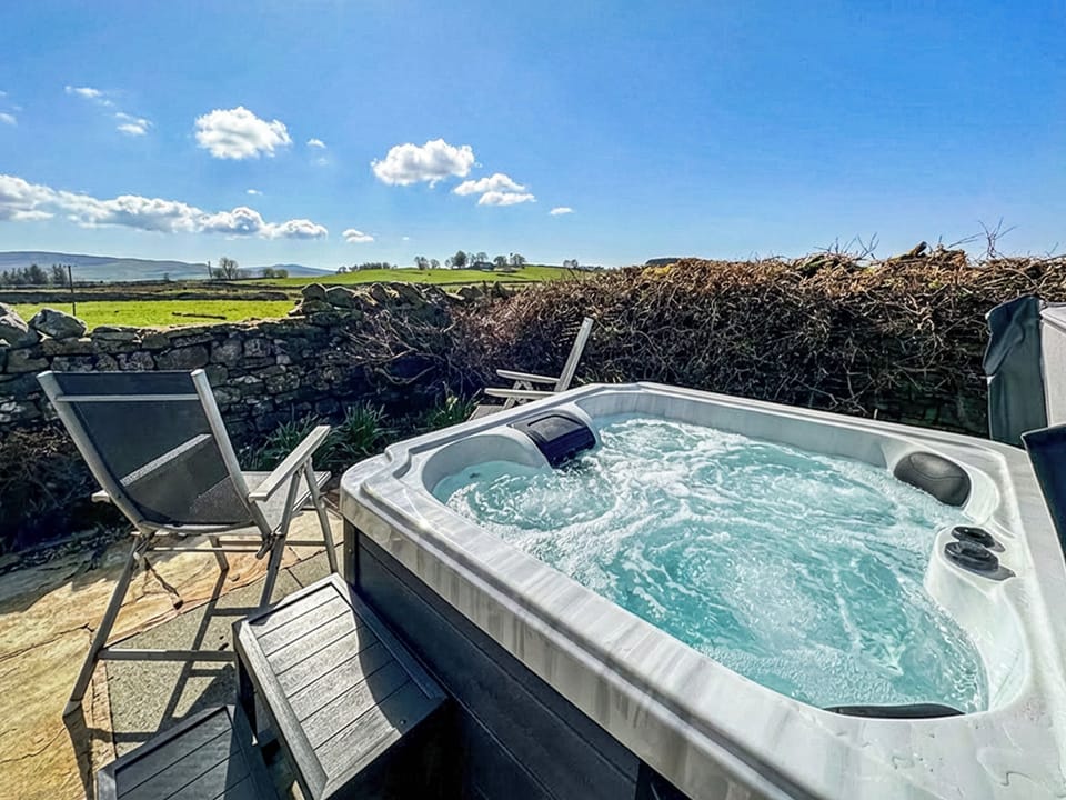 Hot tub for 2 with stunning views | Borrowdale Cottage, North Stainmore, Kirkby Stephen
