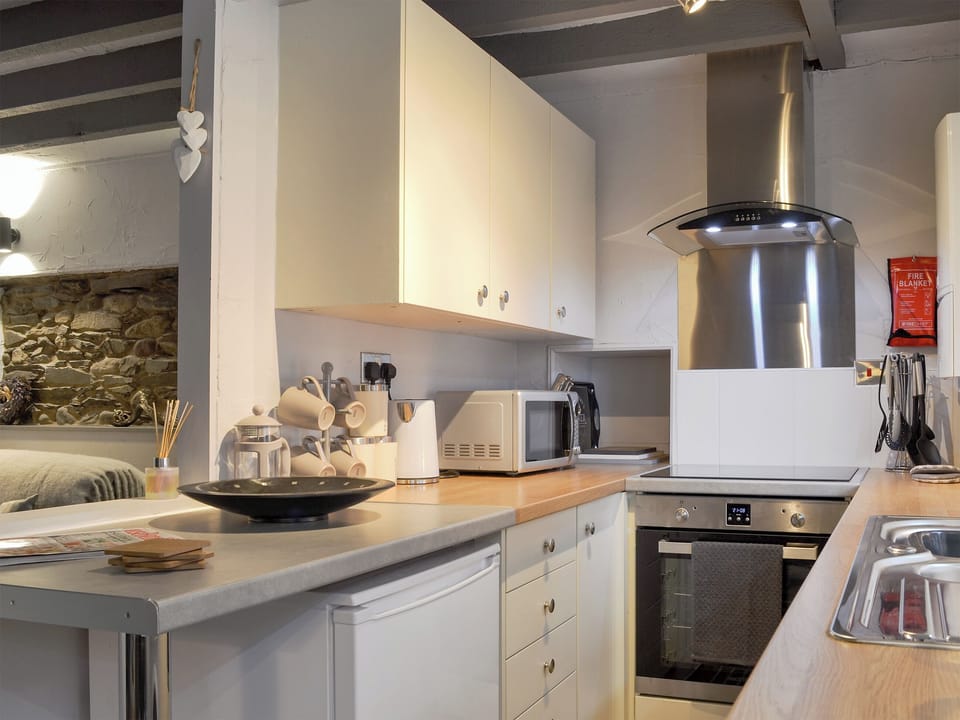 Well equipped kitchen area | Stables Grasmere - Grange End Cottages, Grasmere