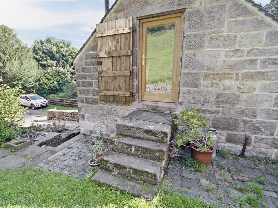 Exterior | Cornstore Cottage, Whatstandwell, nr. Matlock