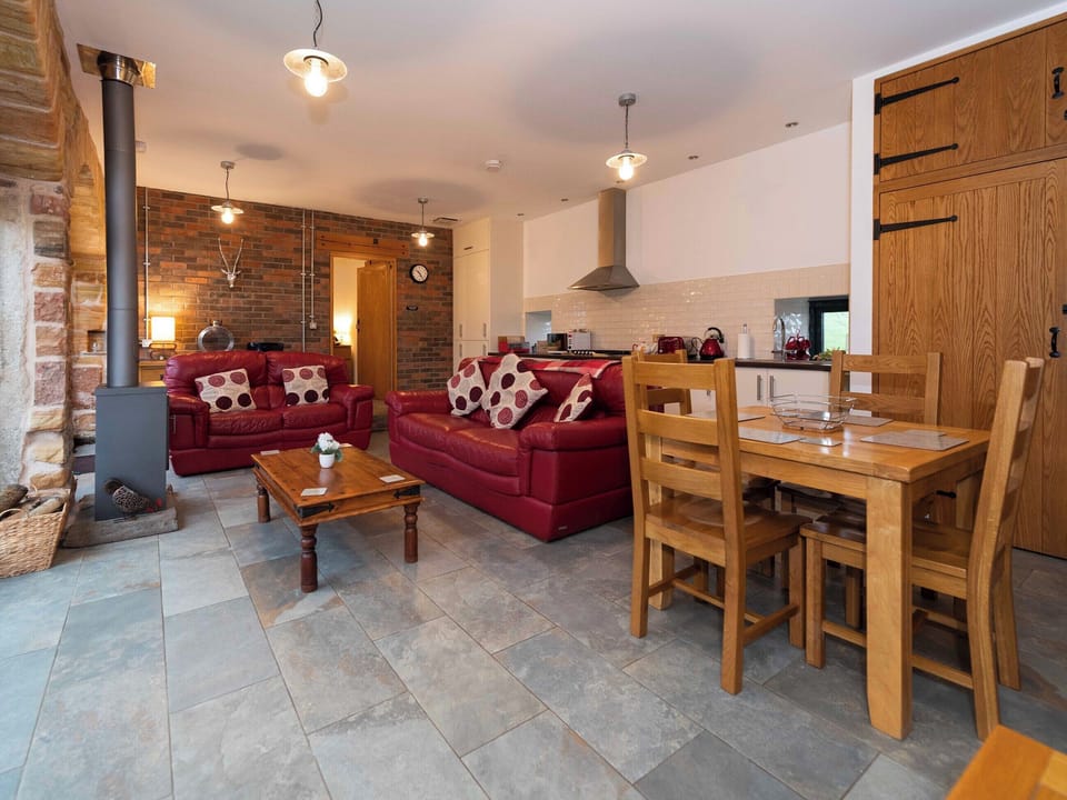 Delightful open plan living within a generously-proportioned rural property | Cart Shed, Mauchline, near Ayr