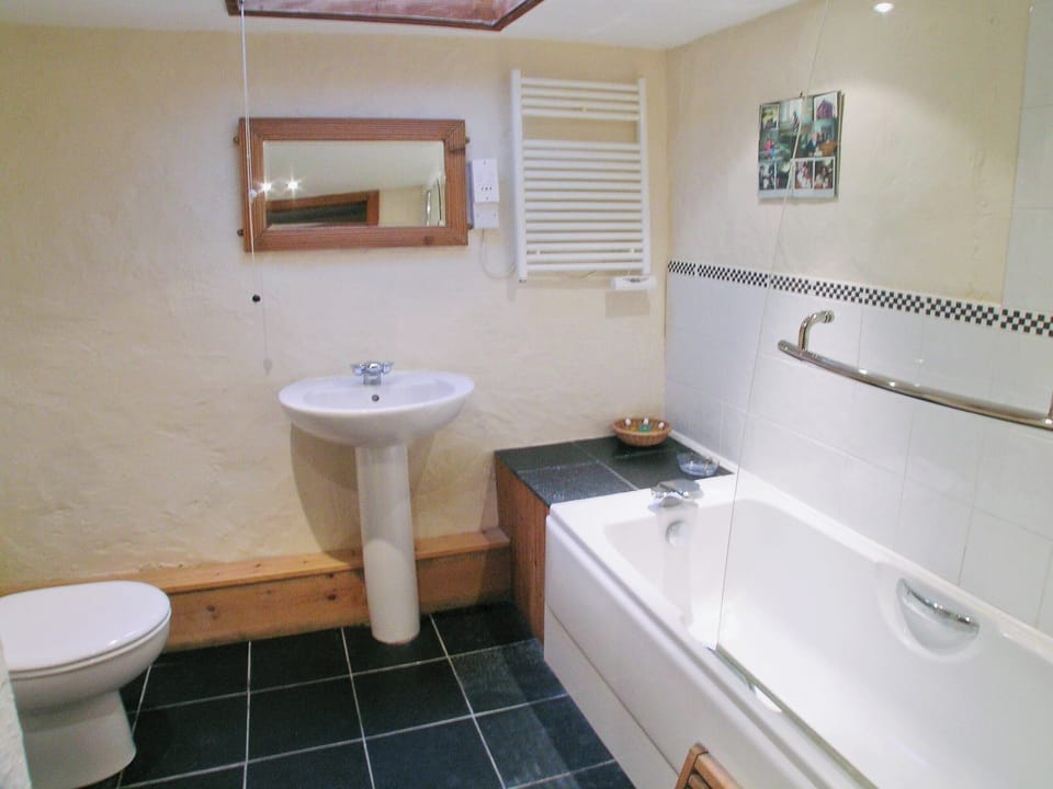 Bathroom | Ty Christian, Caerwedros, near New Quay