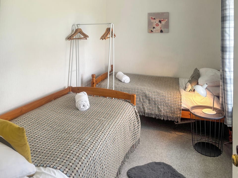 Twin bedroom | Bryn Melyn - Rhyd Uchaf Cottages, Rhyduchaf, near Bala