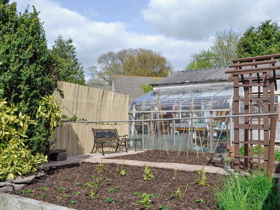 Additional well-maintained garden area | Three Views Bungalow, Talgarth, near Hay-on-Wye