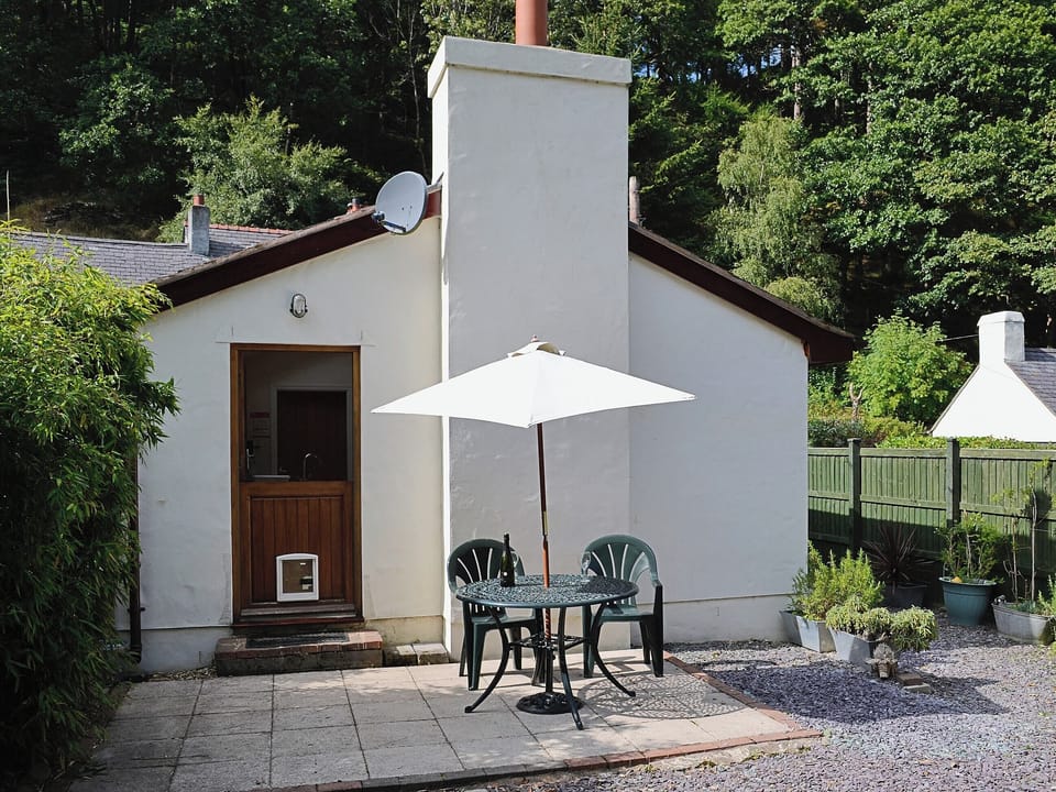 Sitting-out-area | Bodafon Bach, Capelulo, nr. Conwy