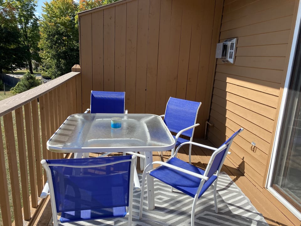 Sunny Third-Floor Deck