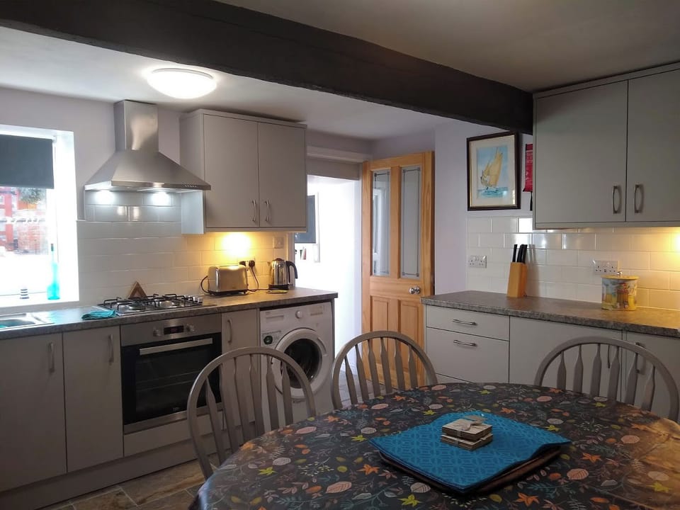 Kitchen/diner | Happy Days, Whitby