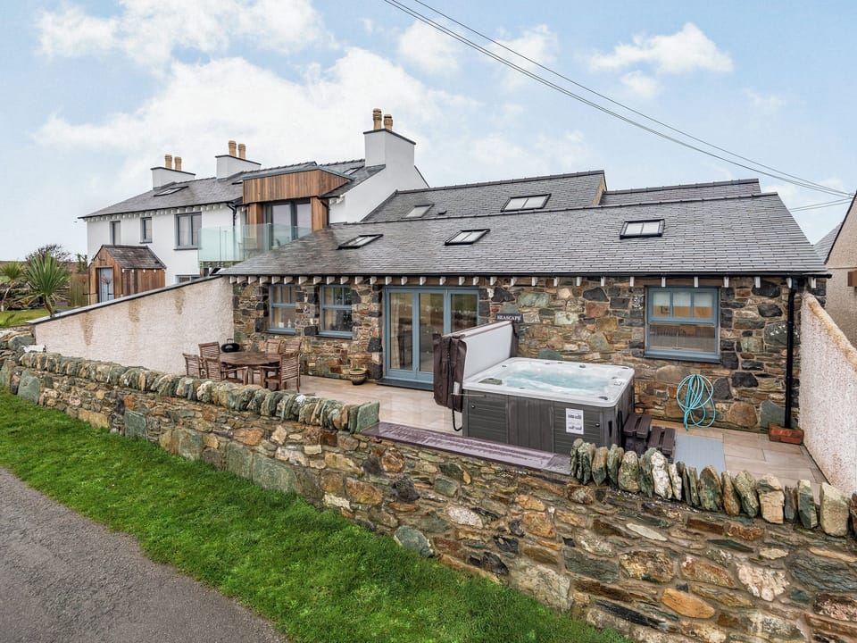 Exterior | Seascape - Anglesey Seaviews, Penrhos Feilw, near Trearddur Bay