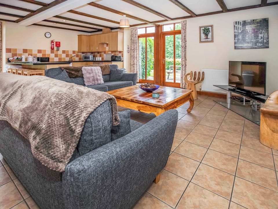 Open plan living space | Bay - Grove Farm Barns, Catfield