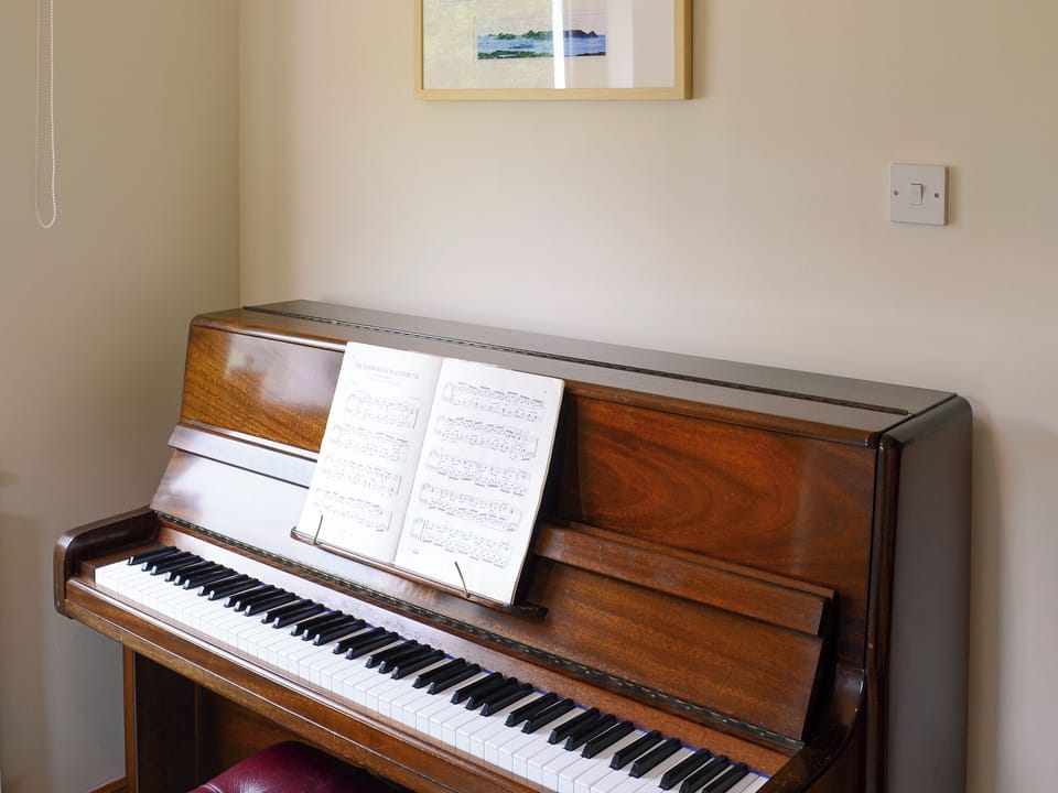 Cosy bedroom with single bed | Allt Beag (Little Streams), Achintraid, near Lochcarron