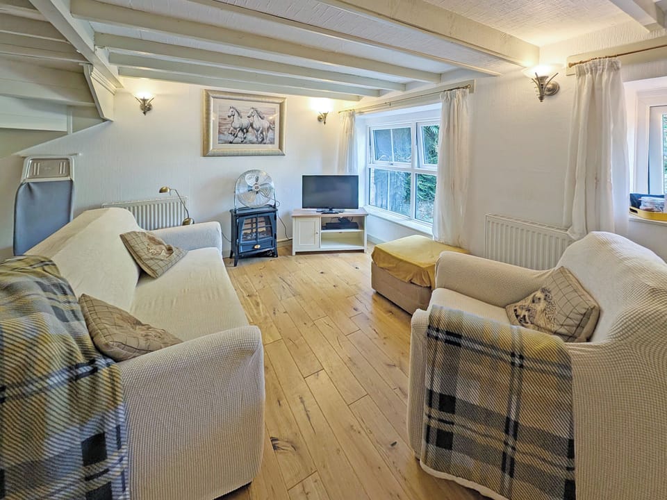 Living area | Ystabl - Mwdlwscwm Farm, Llannon, Llanelli