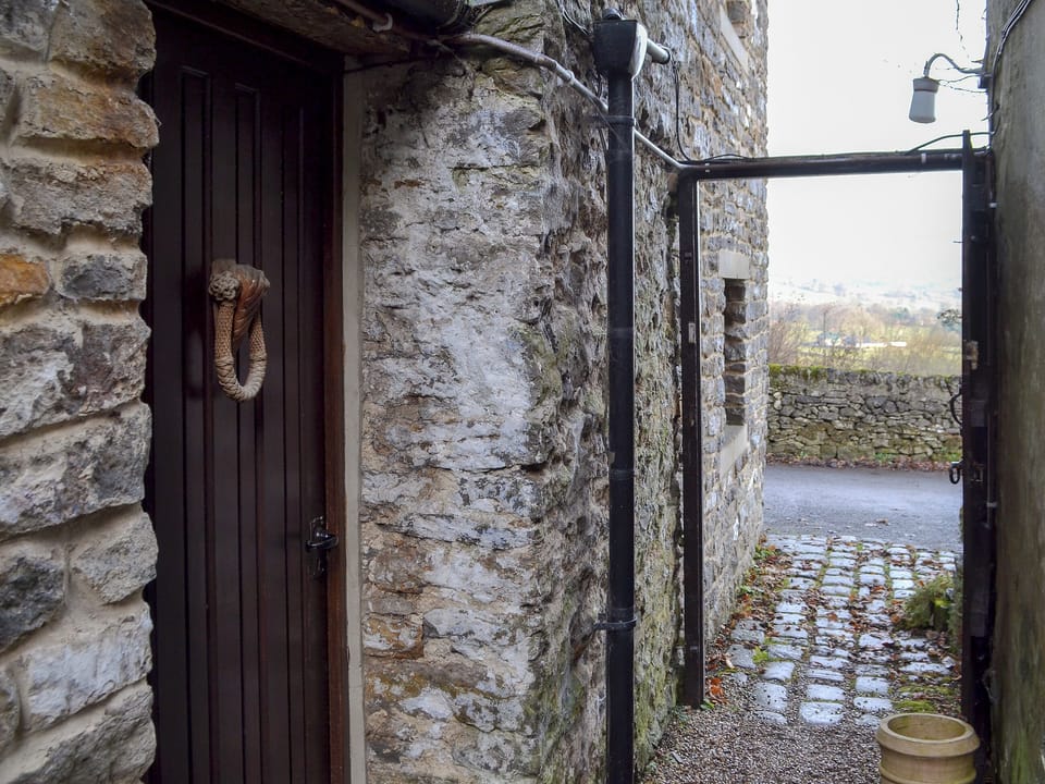 Exterior | Mushroom Cottage - Mullions and Mushroom Cottage, Castleton