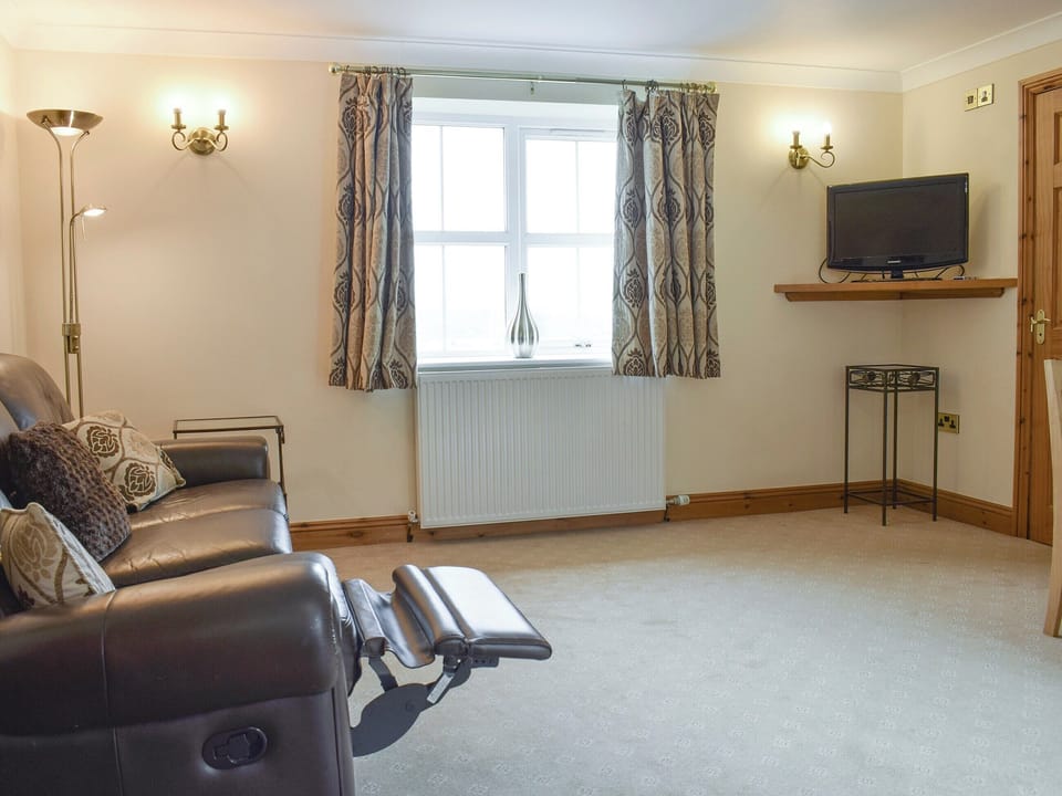Welcoming living area | No 2 Pengraig Draw - Pengraig Cottages, Near Llanfarian