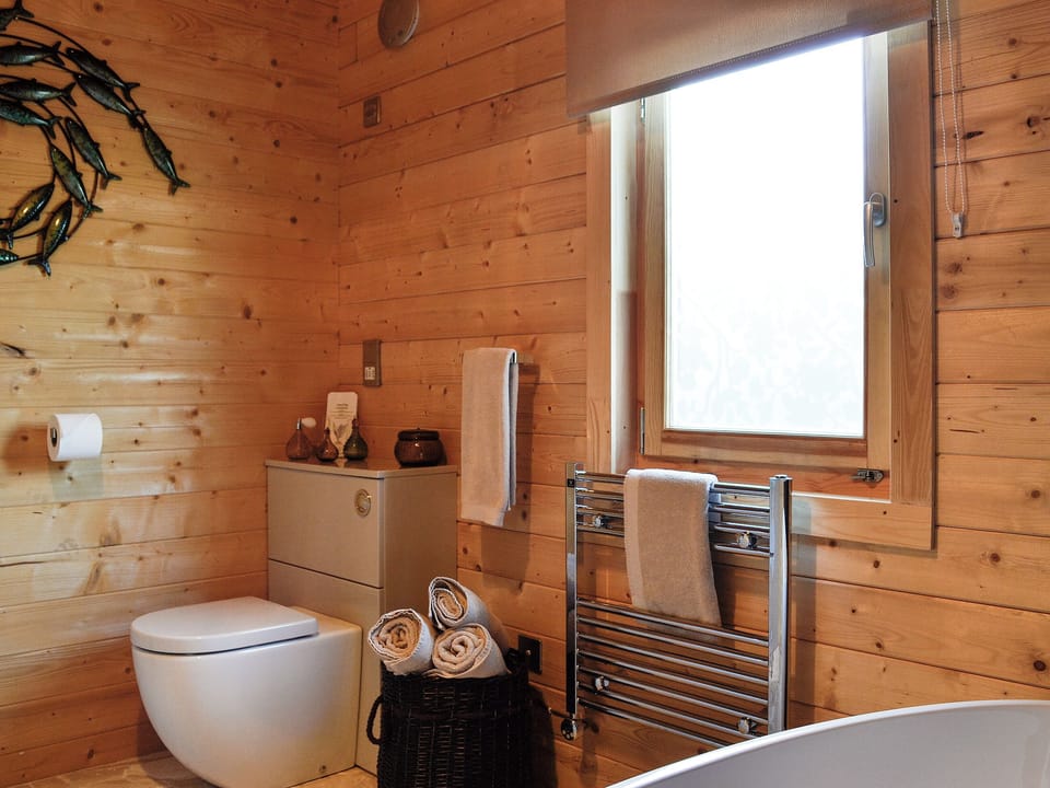 Bathroom | Ty Pren, Dyffryn Ardudwy, near Barmouth