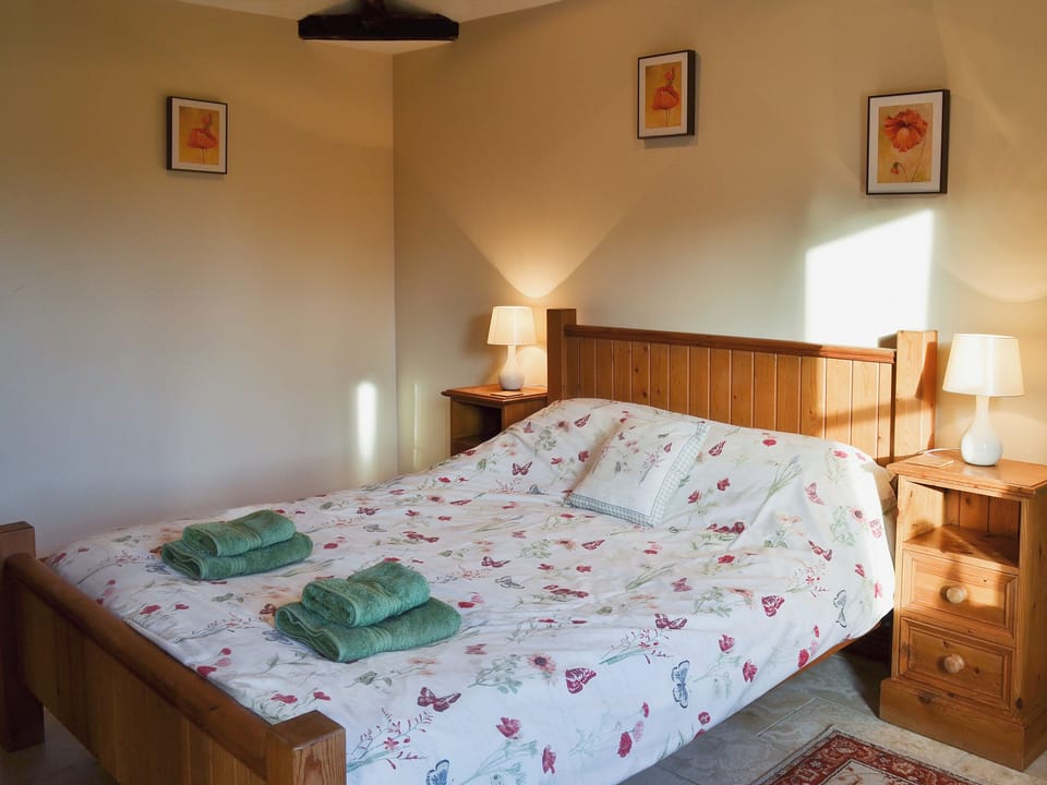 Double bedroom | Bridge Farm Holiday Cottages - Meadow View, Brigham