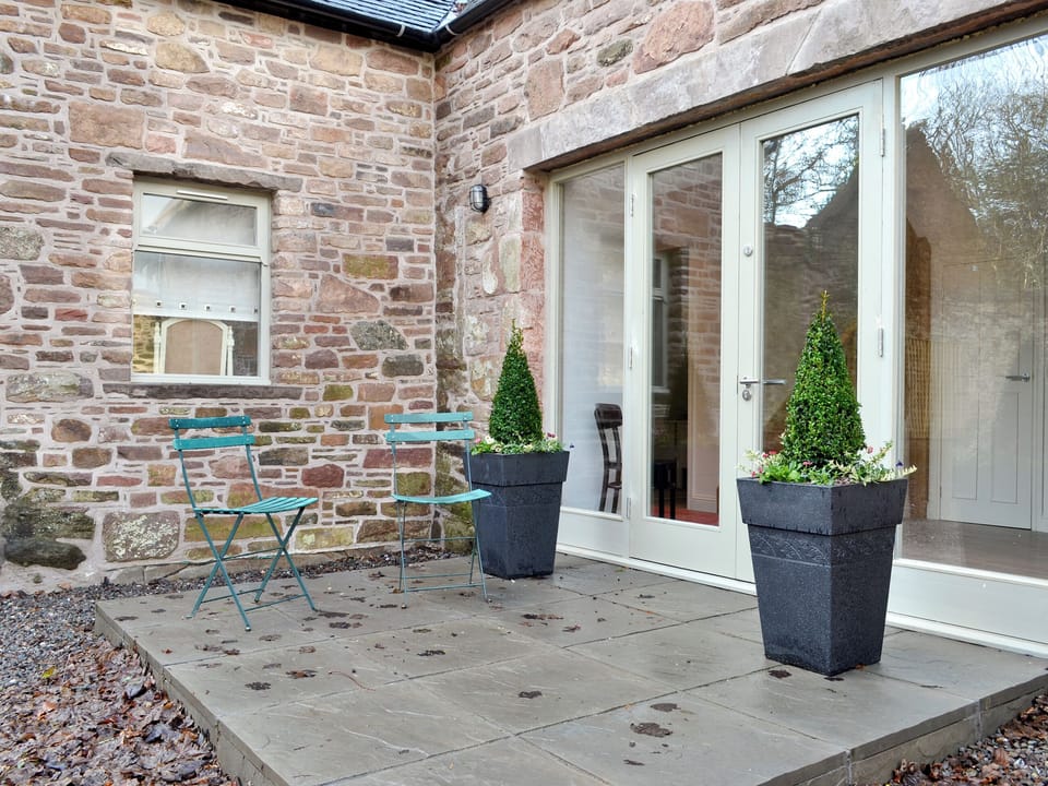 Patio | St Ronan&rsquo;s Place, Gartocharn, near Drymen