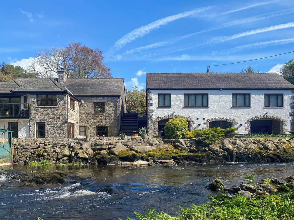 Surrounding area | Anvil - Maidenholm, Dalbeattie, near Dumfries