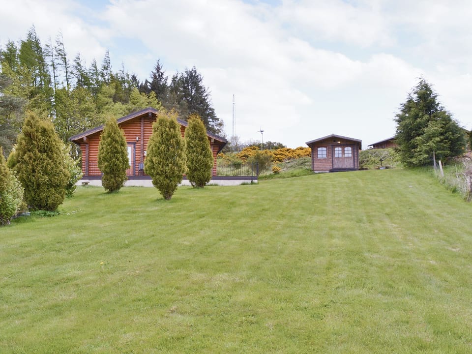 Exterior | Fingask Log Cabin, Glenfarg