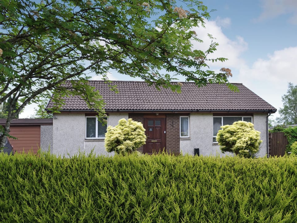  detached, single-storey holiday home | Achnaha, Ardentinny, near Dunoon