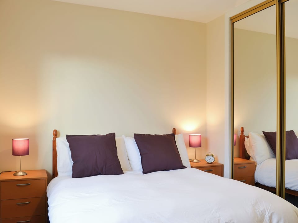 Delightful double bedroom | Achnaha, Ardentinny, near Dunoon