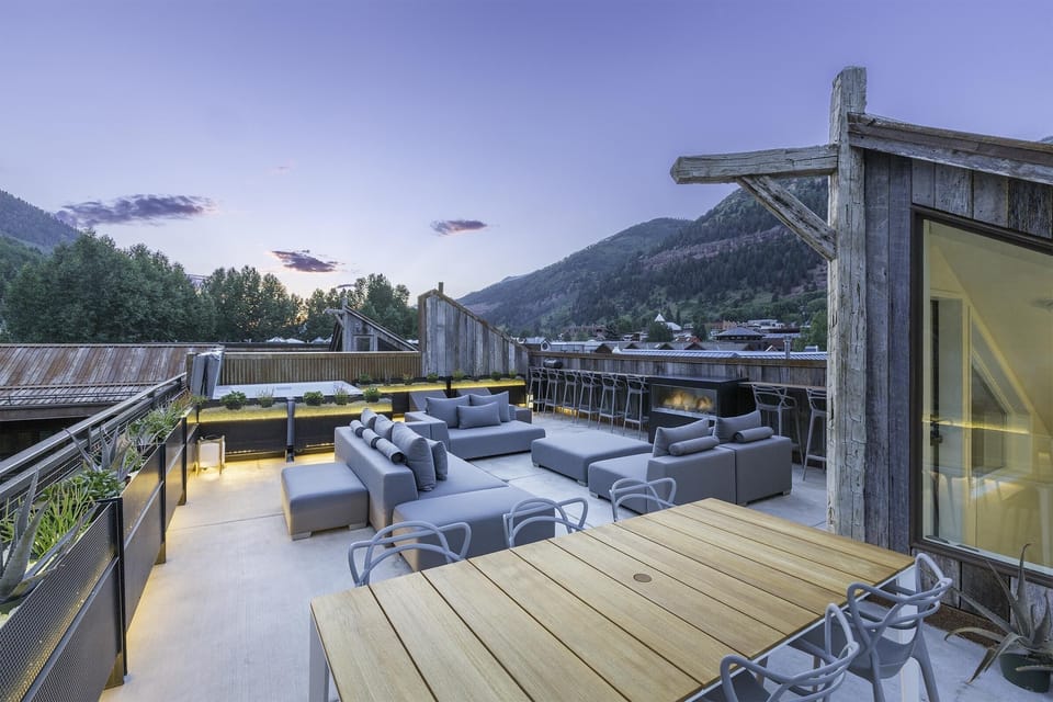 Rooftop Deck