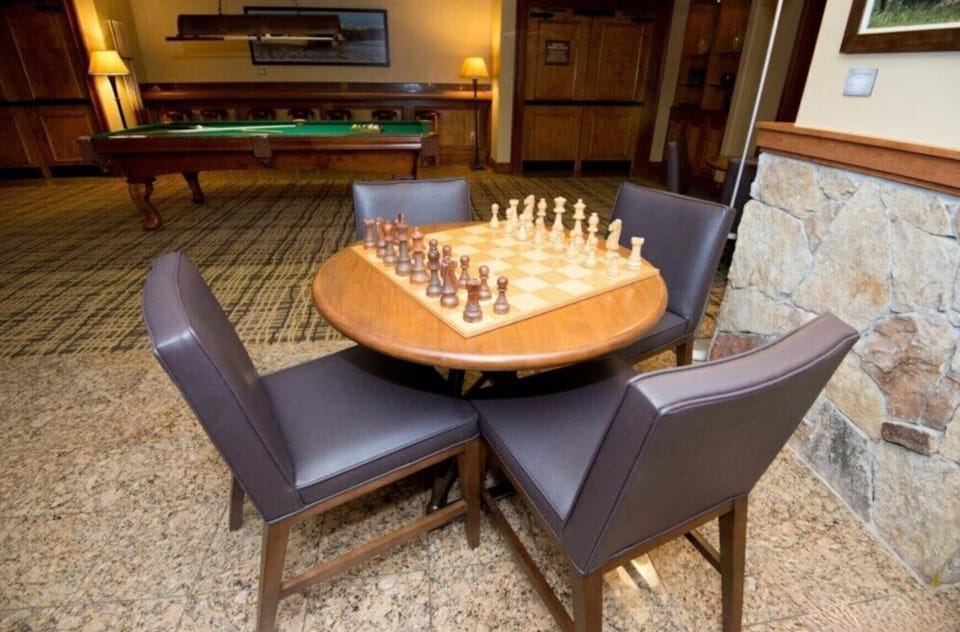 Resort lounge