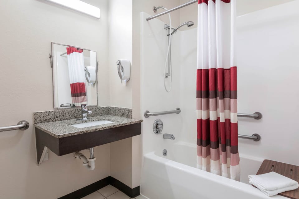 Deluxe Room, 2 Queen Beds, Accessible, Non Smoking | Bathroom | Free toiletries, hair dryer, towels, soap