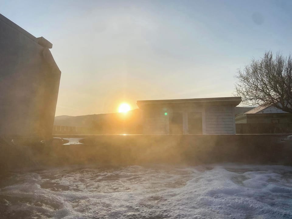 Hot tub in the morning | Bod Eithin, Harlech