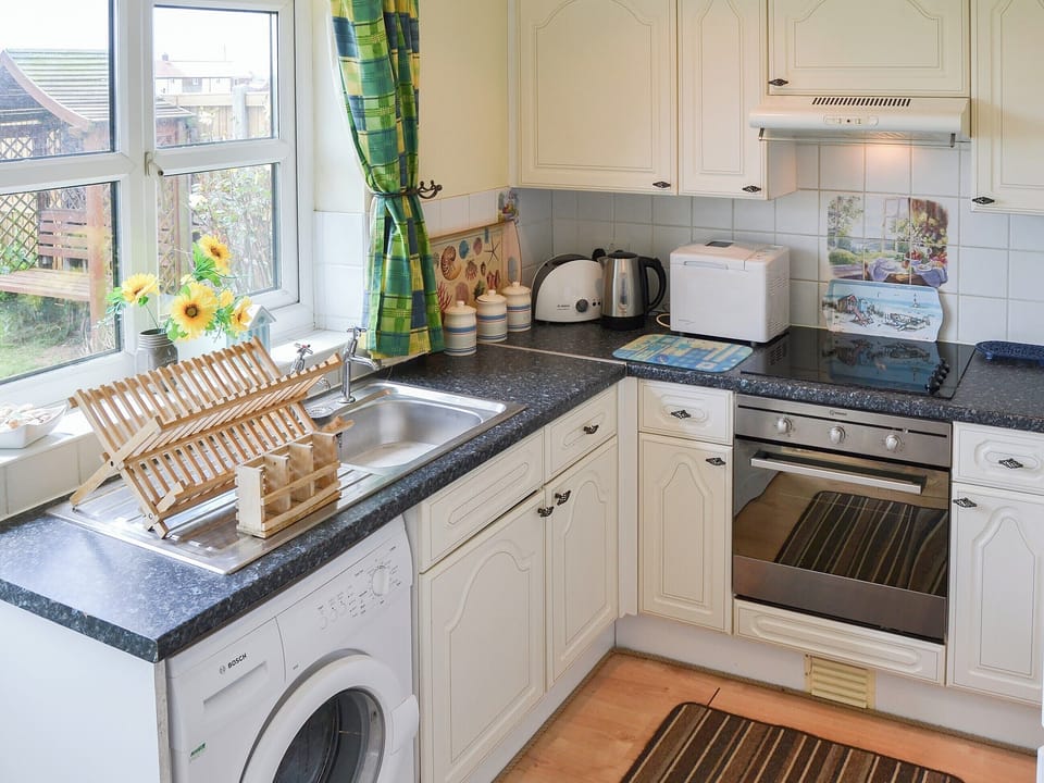 Well appointed kitchen | Tamarisk, Walcott