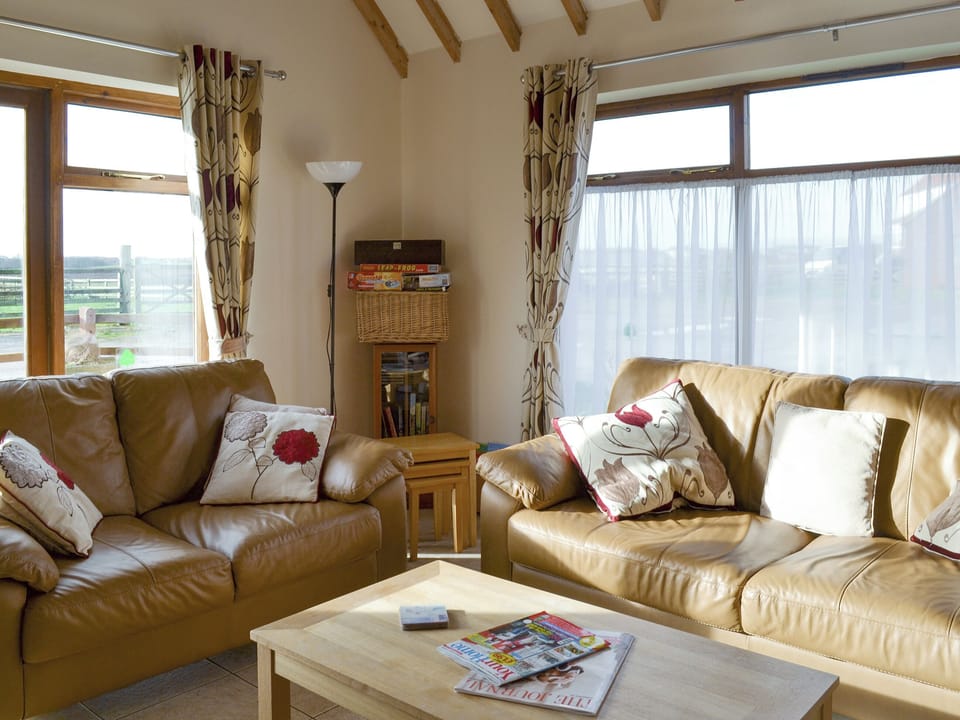 Comfortable living area | Kingfisher - North Moor Farm Cottages, Flamborough