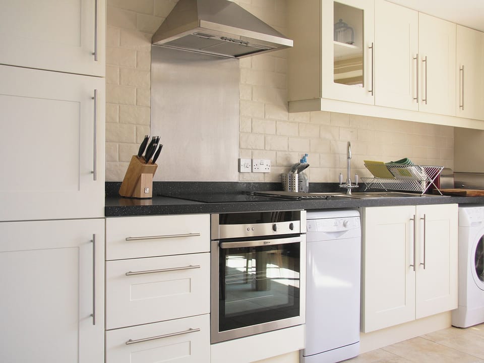 Open plan living/dining room/kitchen | Valley Farm Cottages - Barn Owl Cottage, Sudbourne, nr. Orford