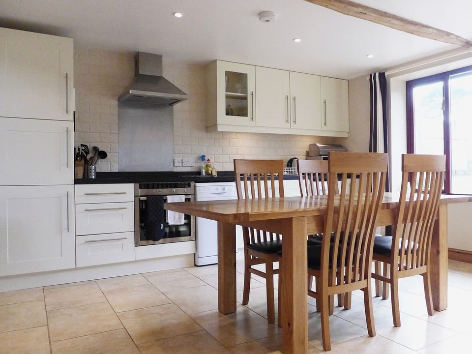 Open plan living/dining room/kitchen | Valley Farm Cottages - Barn Owl Cottage, Sudbourne, nr. Orford