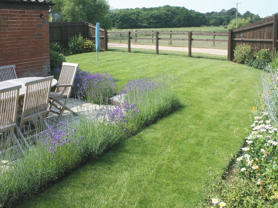 Garden | Valley Farm Cottages - Barn Owl Cottage, Sudbourne, nr. Orford
