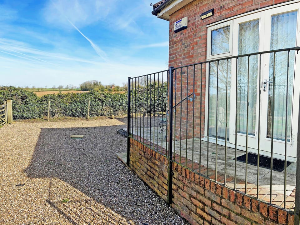 Patio | Chaplin - Tathwell Lodge, Little Tathwell, near Louth