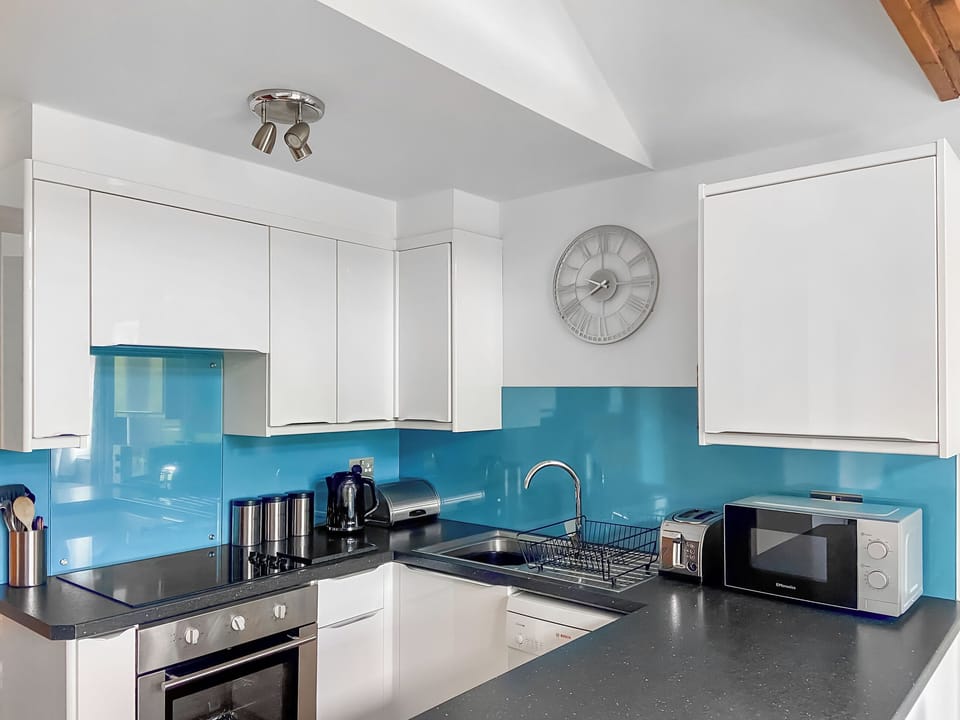 Fully appointed kitchen | Sunset - Little Crugwallins, St Austell
