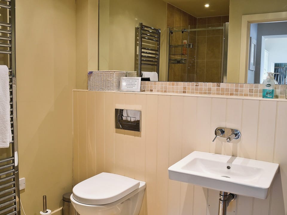 Bathroom | The Granary, Thrandeston, Diss