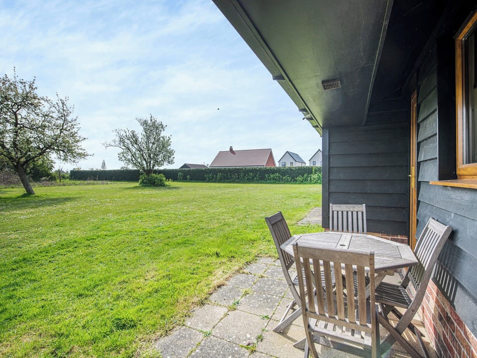 Exterior | Meadow View Cottage - Linley Farm Cottages, St Osyth