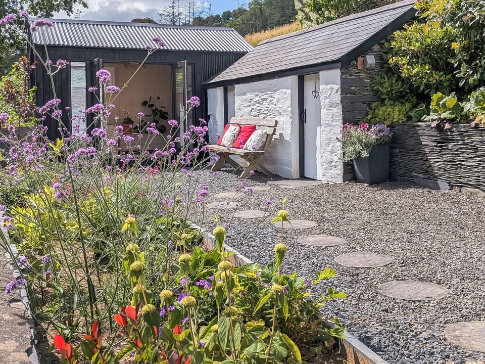 Enjoy views from the Garden Room | Tyn Y Ffordd, Llanymawddwy near Dolgellau