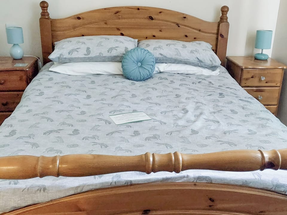 Kingsize bedroom | Mountshade - Birchland, Strachan, near Banchory