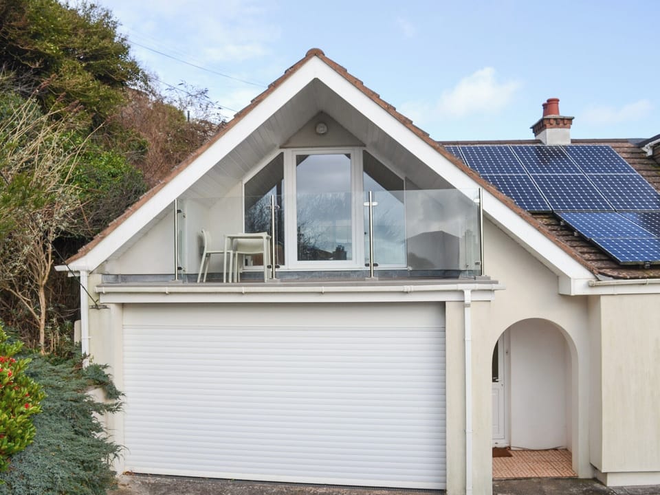 Contemporary and stylish annexe | The Ravine, Heybrook Bay, near Plymouth