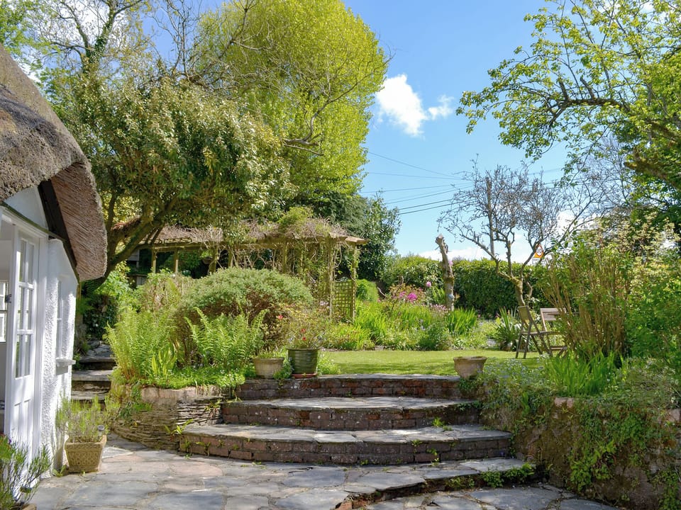 Delightful garden and grounds | The Thatch Cottage, South Petherwin, near Launceston