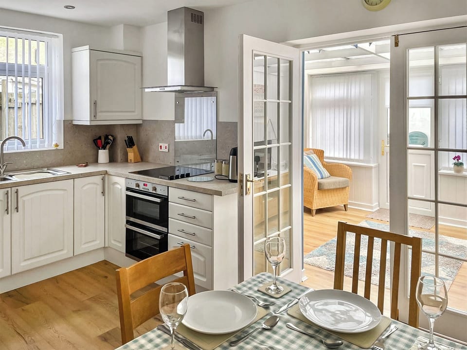Kitchen/diner | Aidan, Seahouses