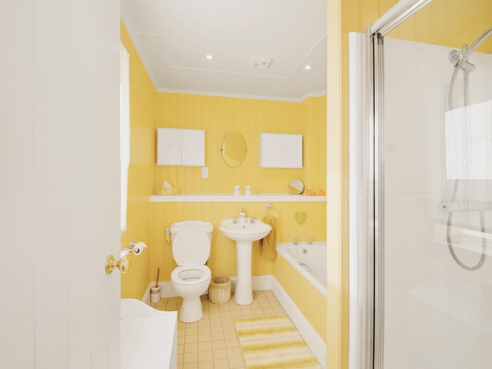 Bathroom | Dunultach Cottage, Clachan near Tarbert