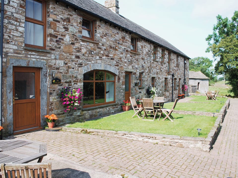 Exterior | Harbut Law Holiday Cottages - The Milking Parlour, Alston