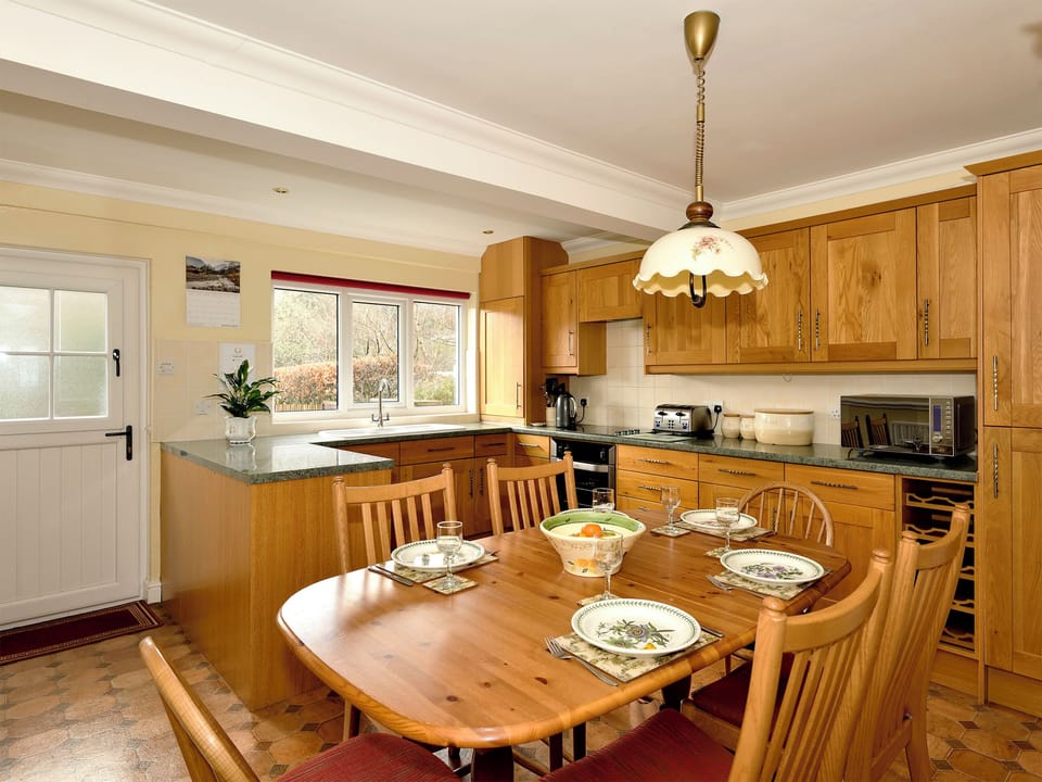 Kitchen and dining area | Molly&rsquo;s Cottage, Glenridding