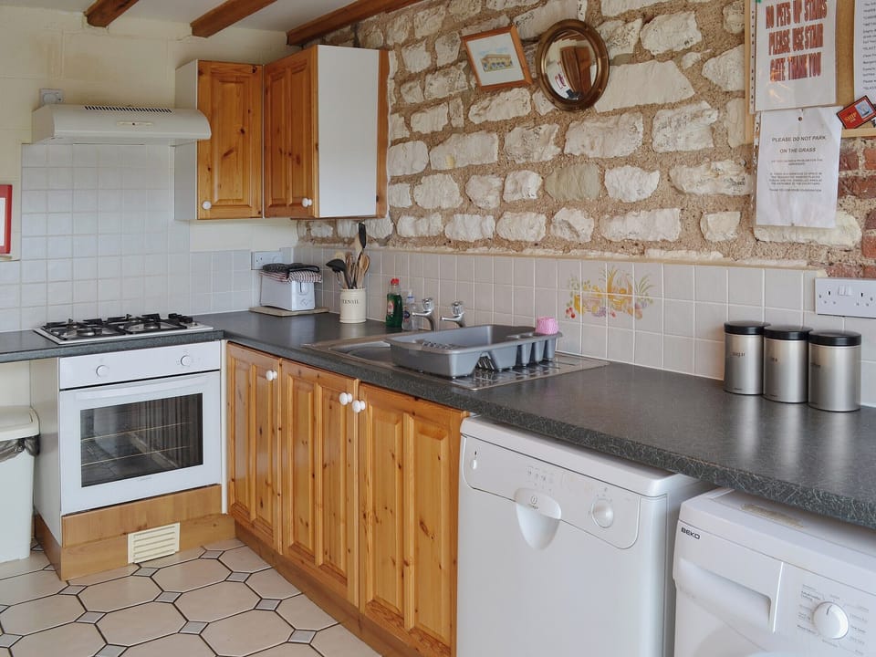 Kitchen | Beacon Farm - Peregrine Cottage, Flamborough